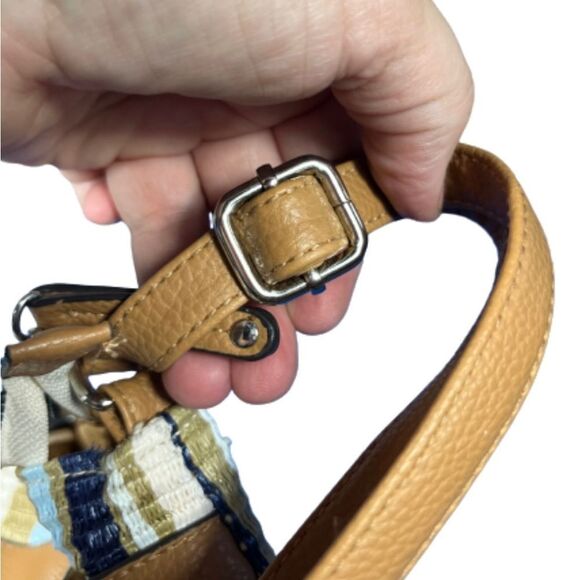 Rosetti woven purse/bag - Picture 6 of 6